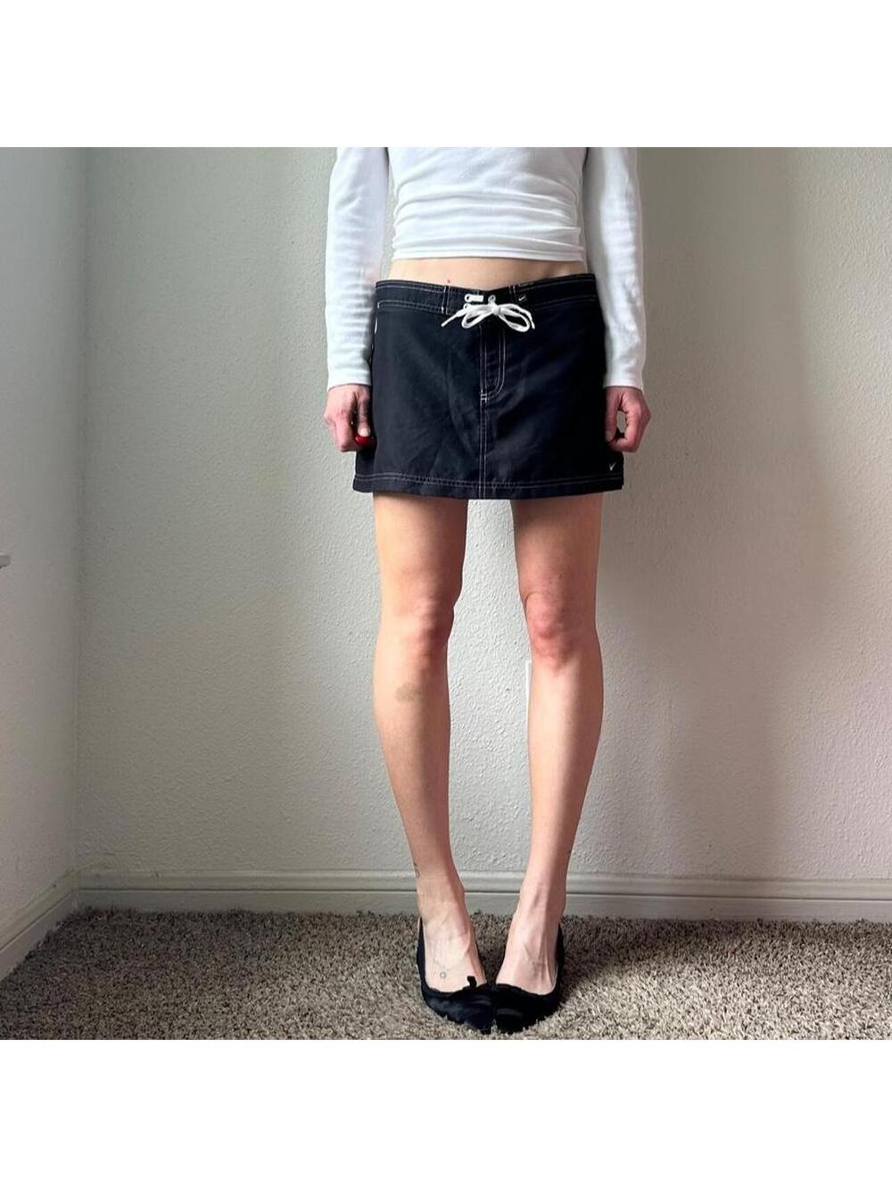 Vintage y2k Nike low rise black mini athletic skirt